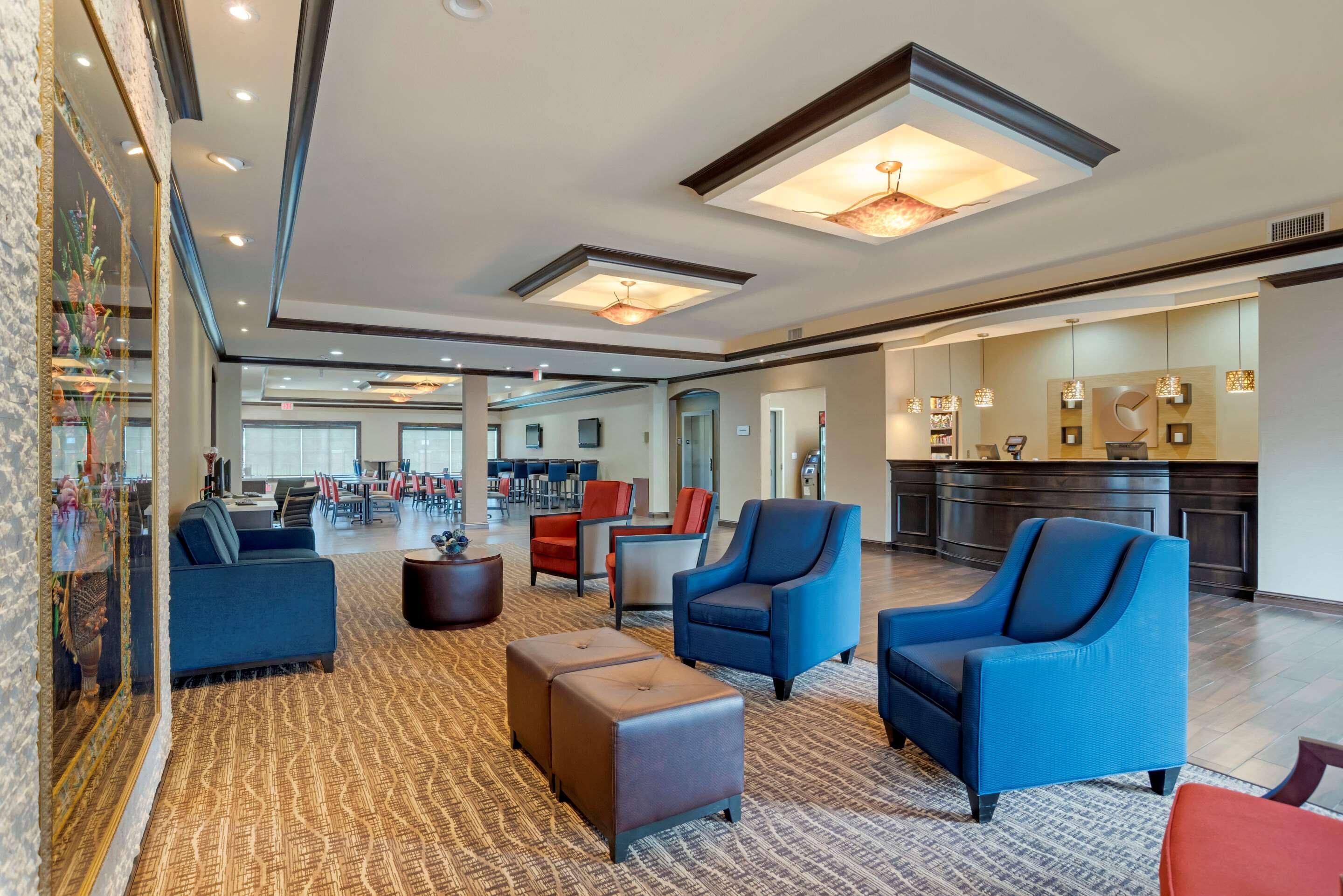 Comfort Suites Alexandria Ngoại thất bức ảnh