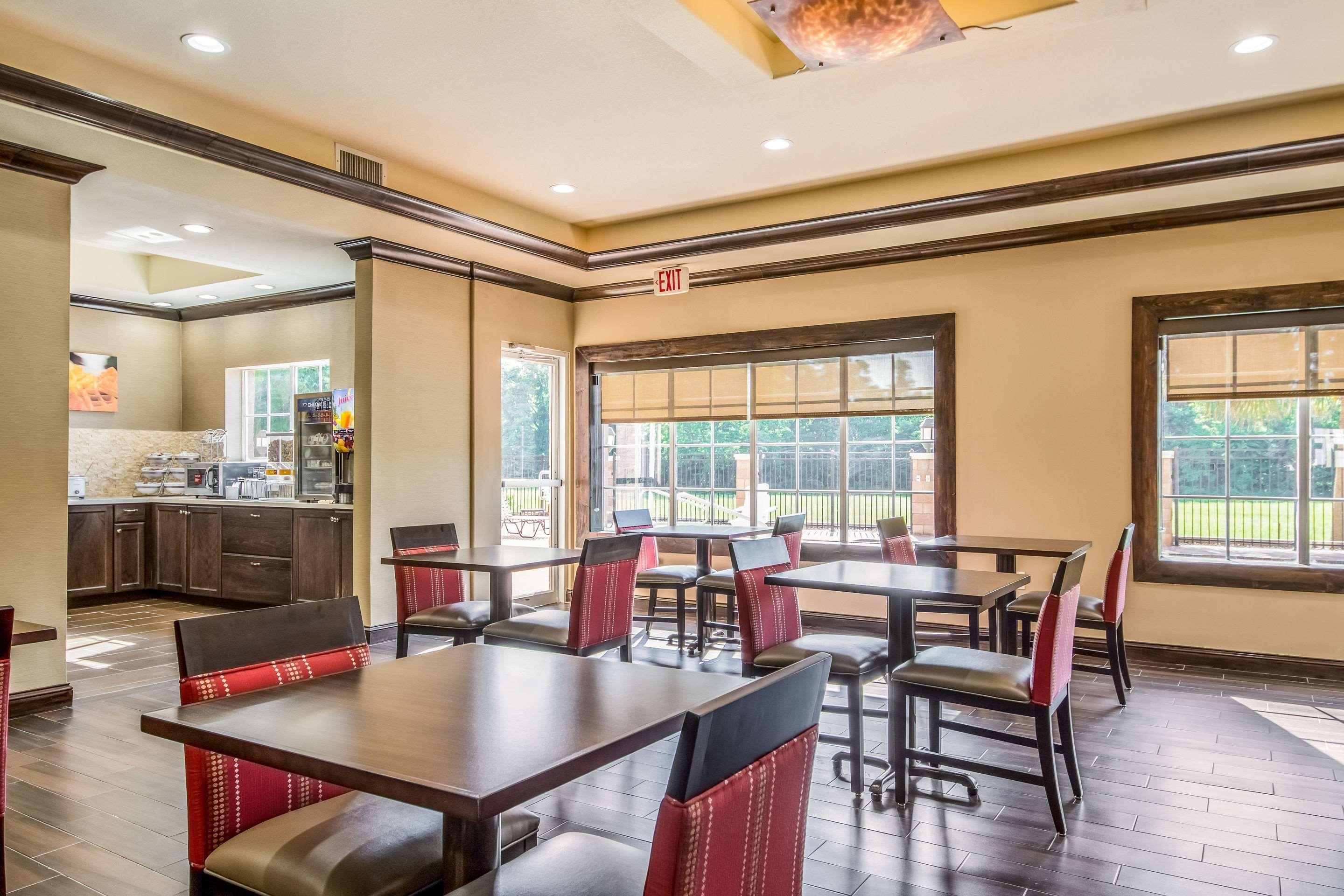 Comfort Suites Alexandria Ngoại thất bức ảnh