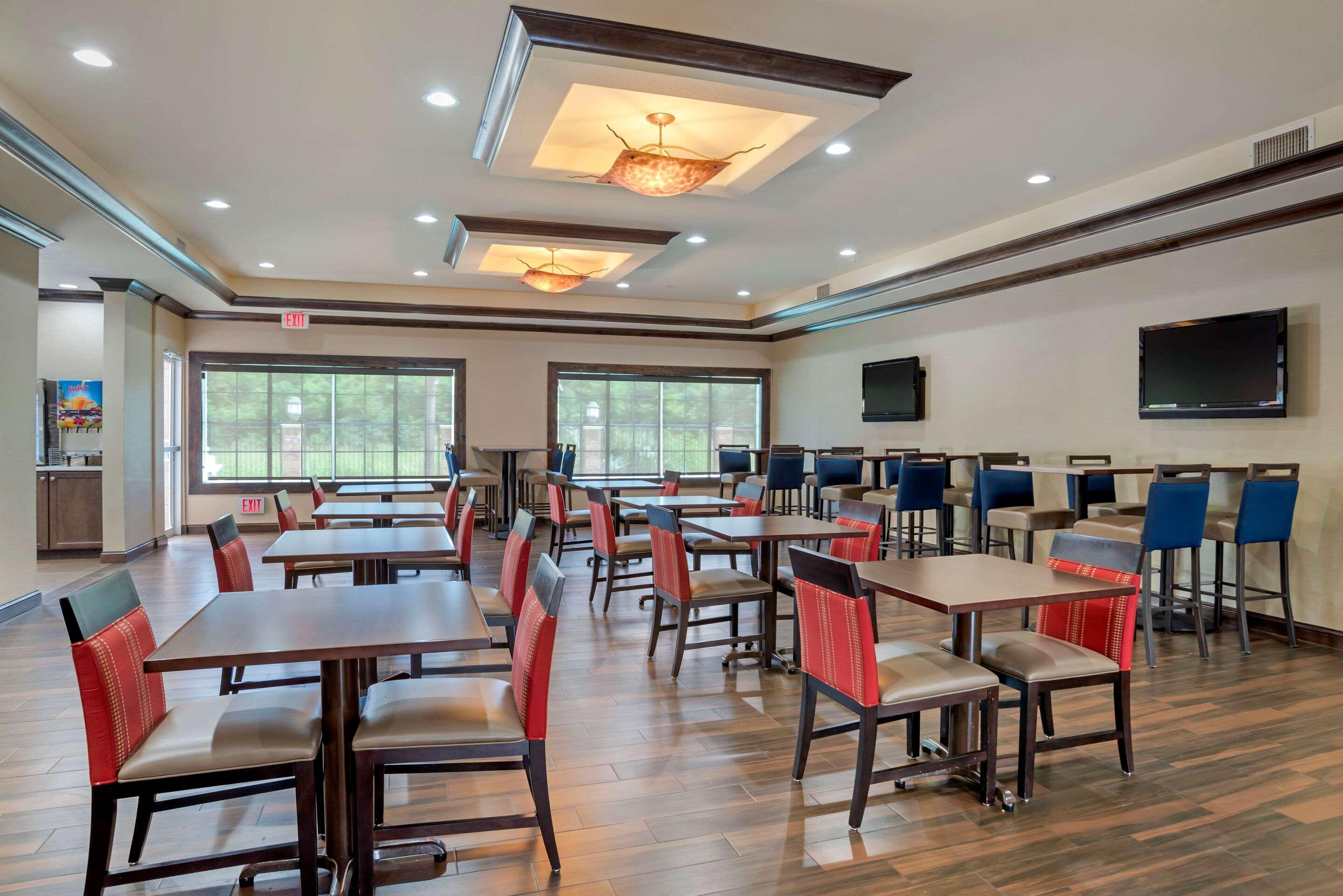 Comfort Suites Alexandria Ngoại thất bức ảnh