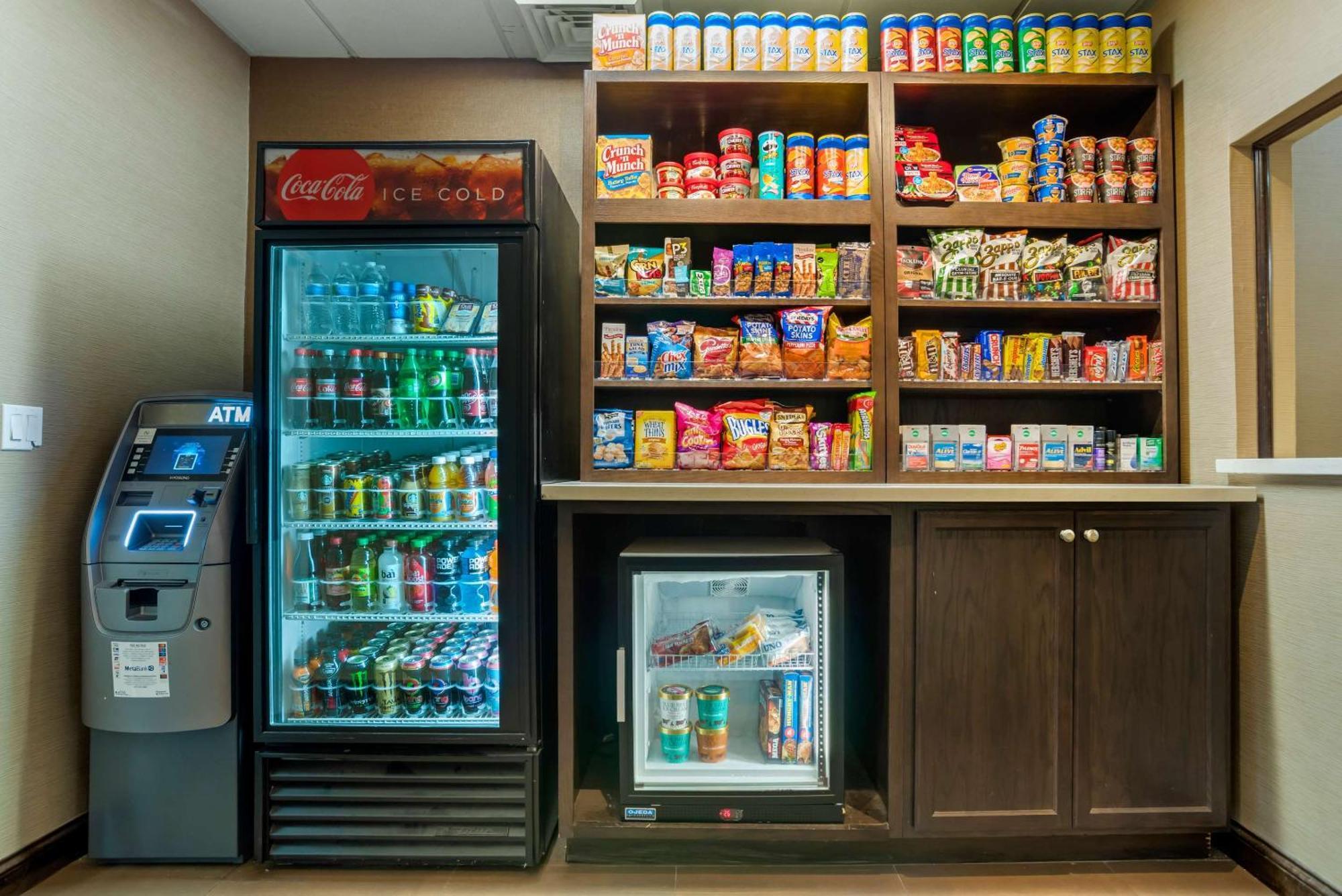 Comfort Suites Alexandria Ngoại thất bức ảnh