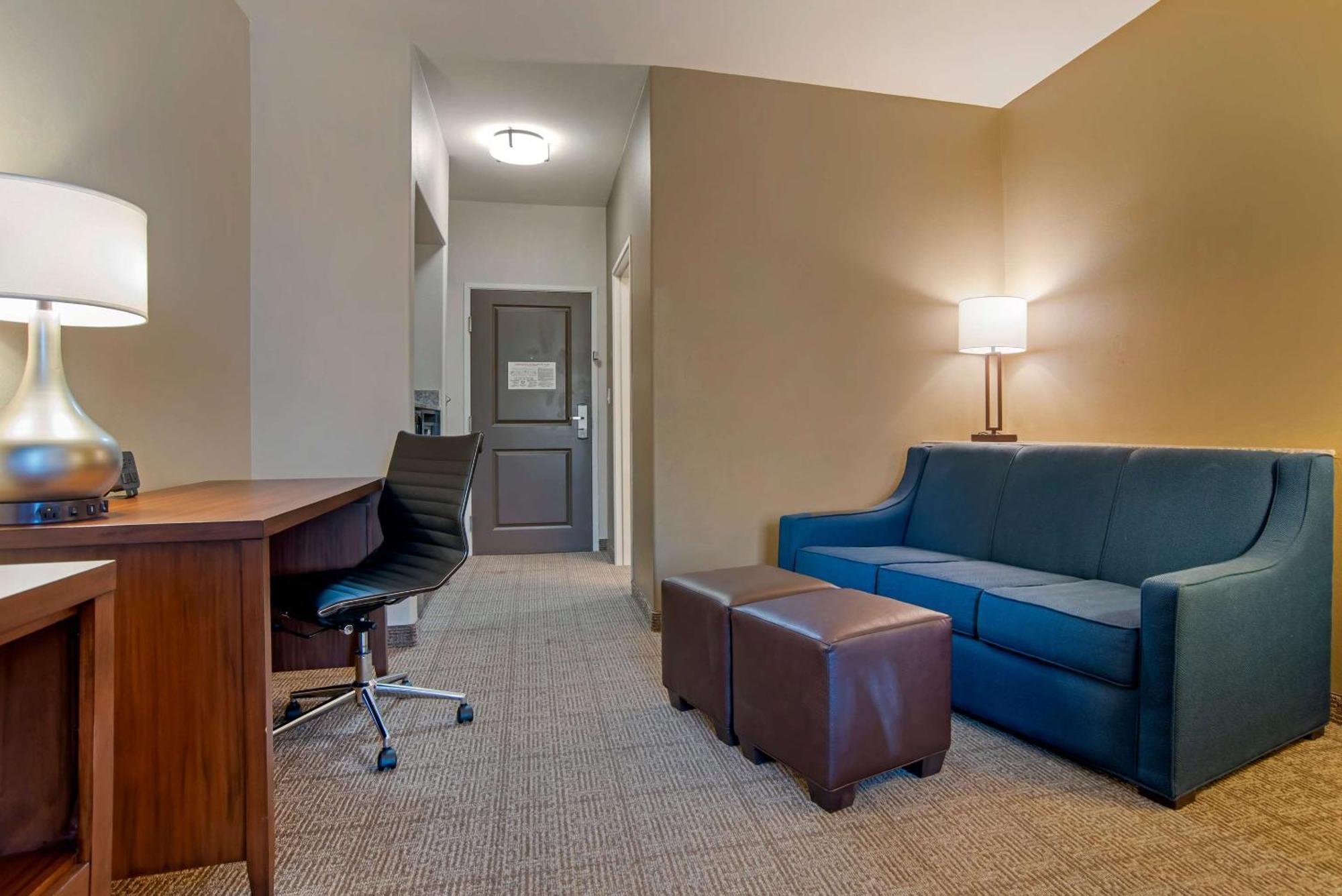 Comfort Suites Alexandria Ngoại thất bức ảnh